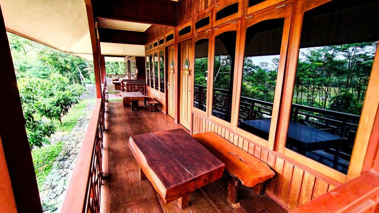 Kasuari Exotic Resort Magelang Exterior photo