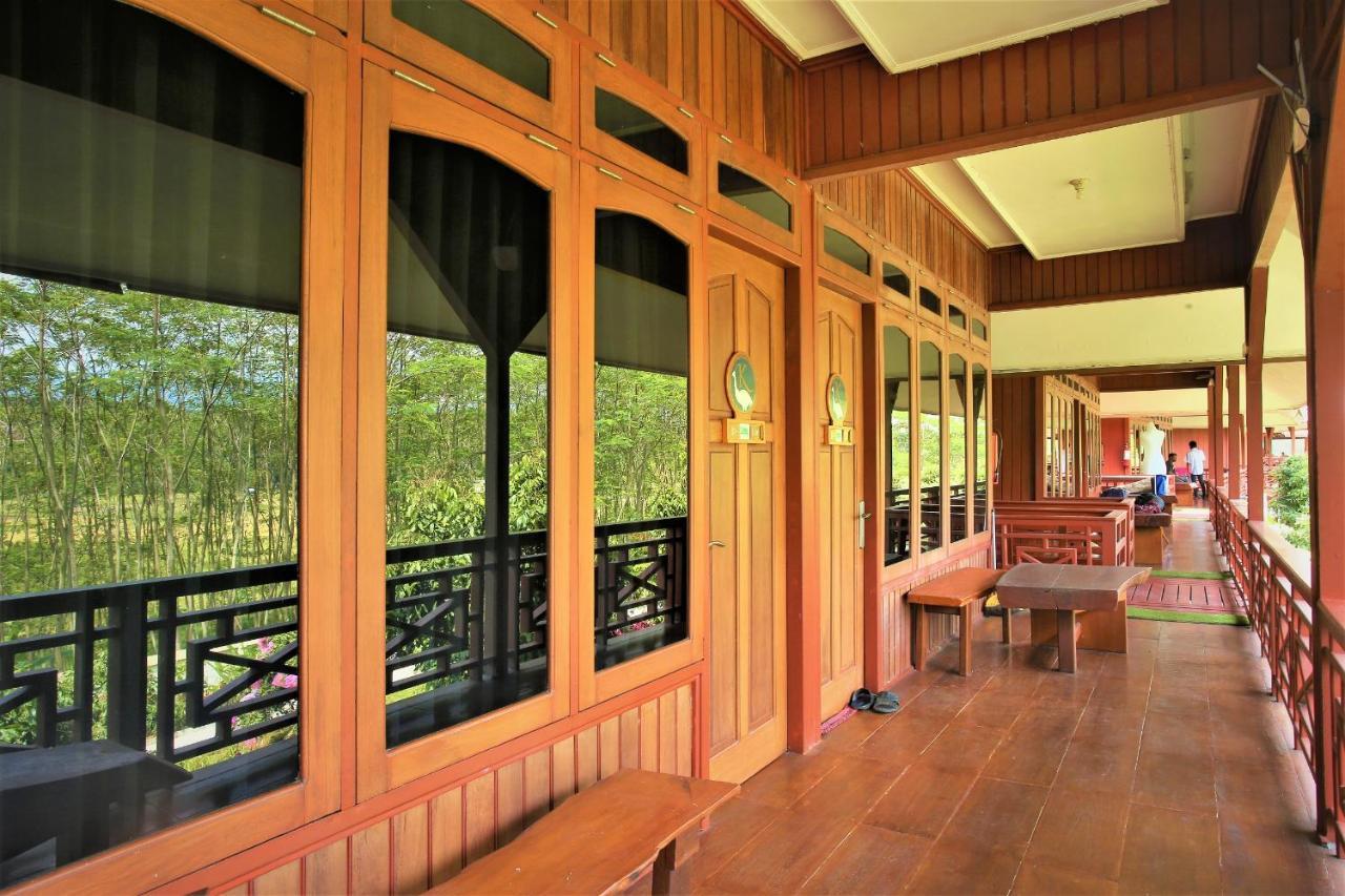 Kasuari Exotic Resort Magelang Exterior photo
